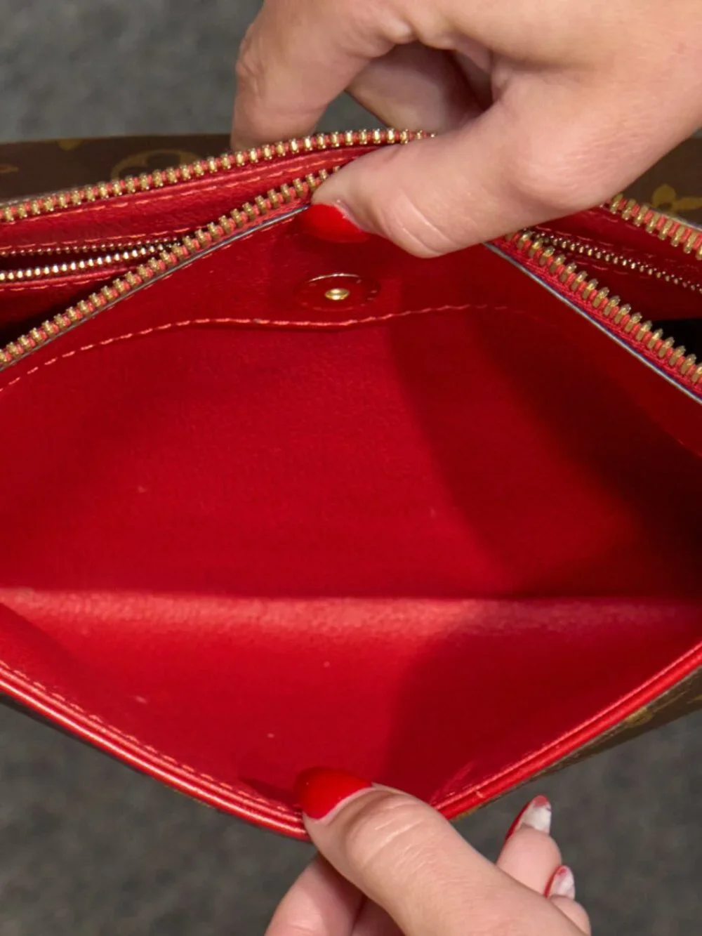 Louis Vuitton Pallas Beauty Case Monogram Cerise
